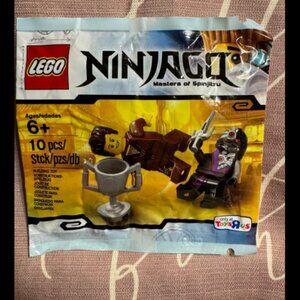 **New** LEGO NINJAGO: Ninjago Battle Pack (5002144) Polybag (Toys R Us) 10pcs